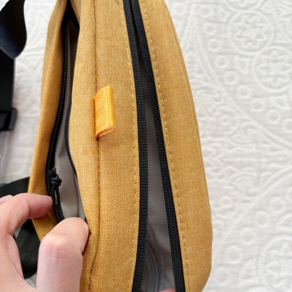 Sunski Type-1 Fun Sling Crossbody Bag, Yellow - Picture 11 of 12